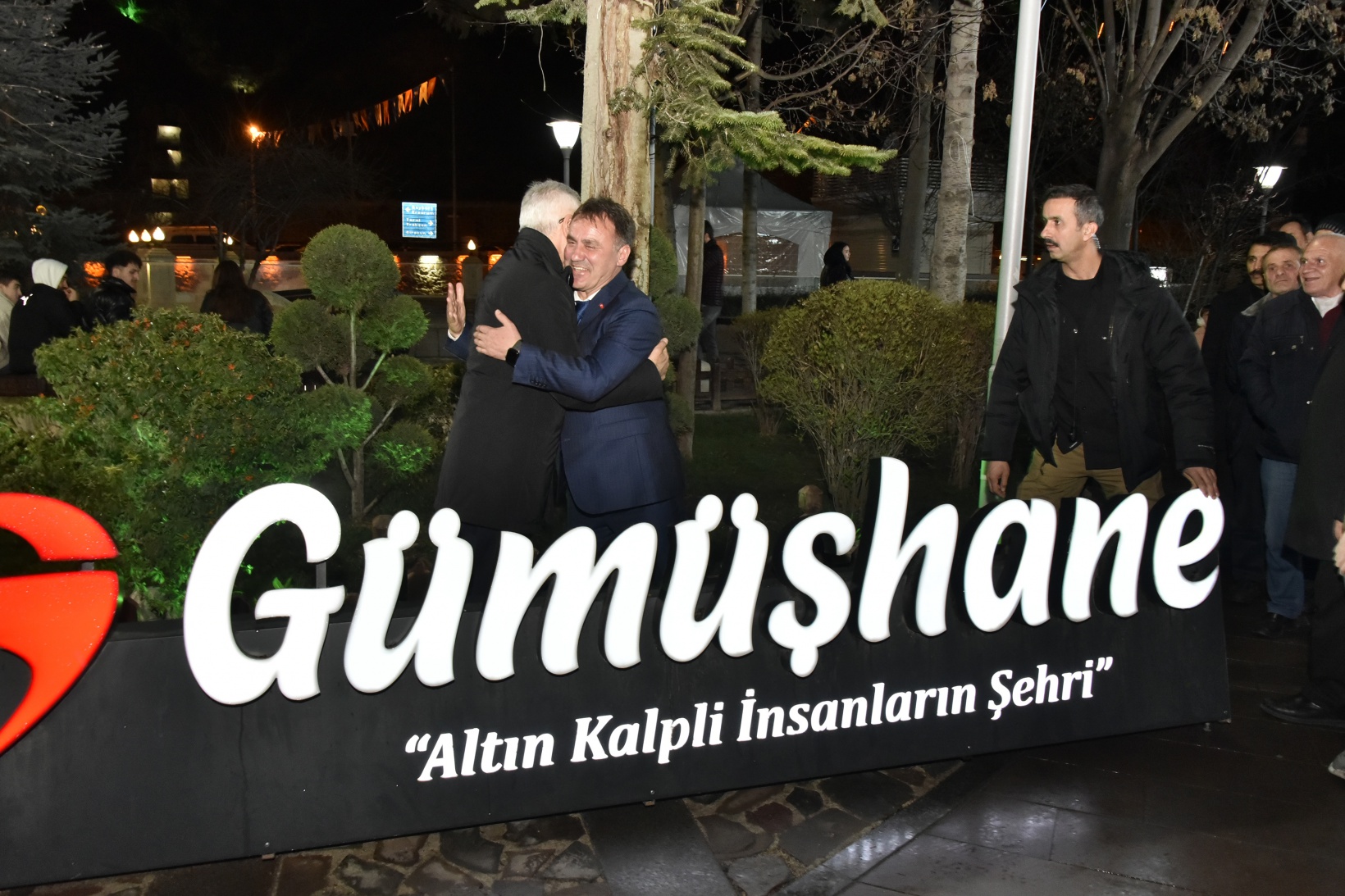 Bakan Uraloğlu Gümüşhane’de 44