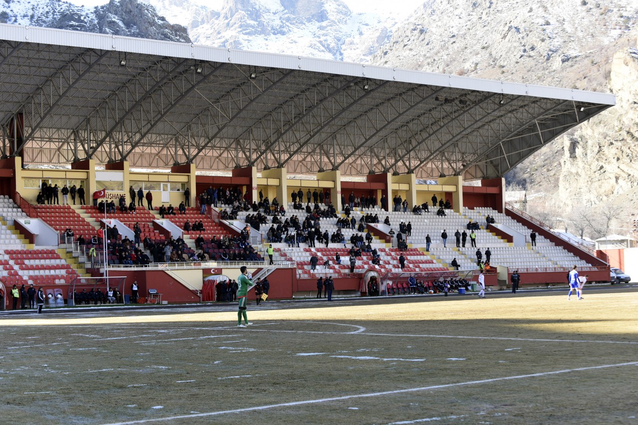 Gümüş hakeme rağmen: 2-2 7