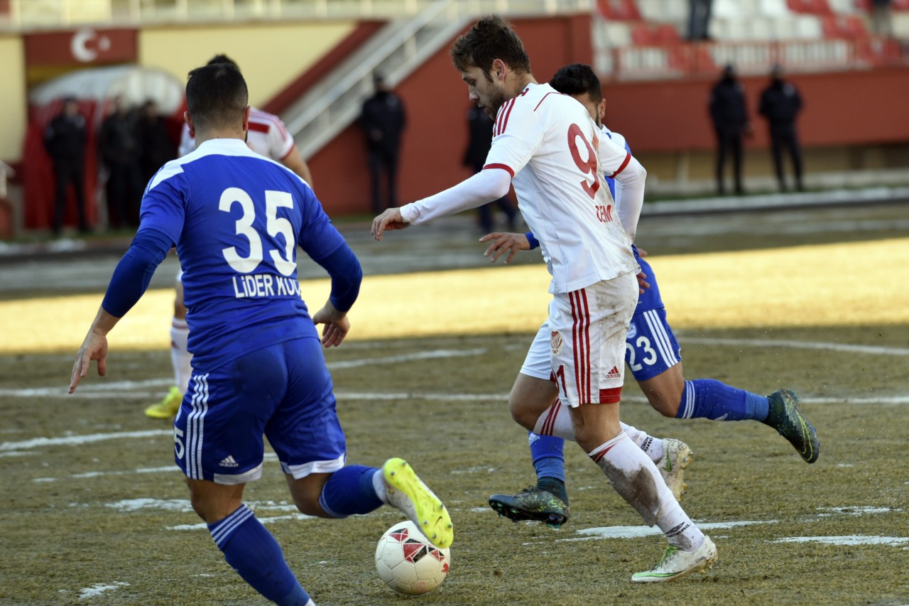 Gümüş hakeme rağmen: 2-2 10