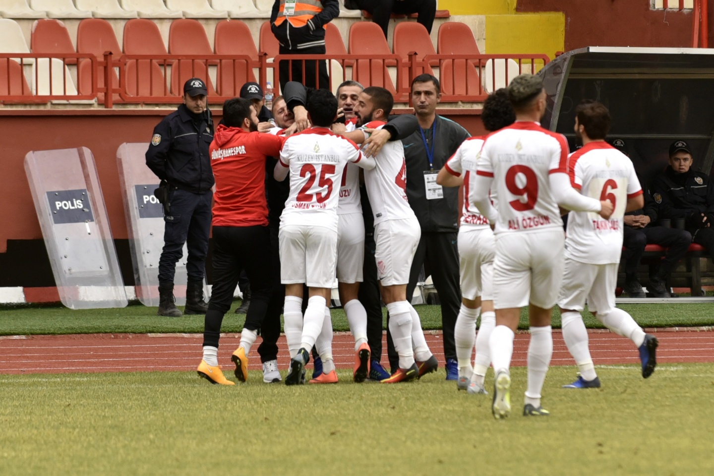 Gümüş, Kastamonu'dan da puan aldı: 3-2 40