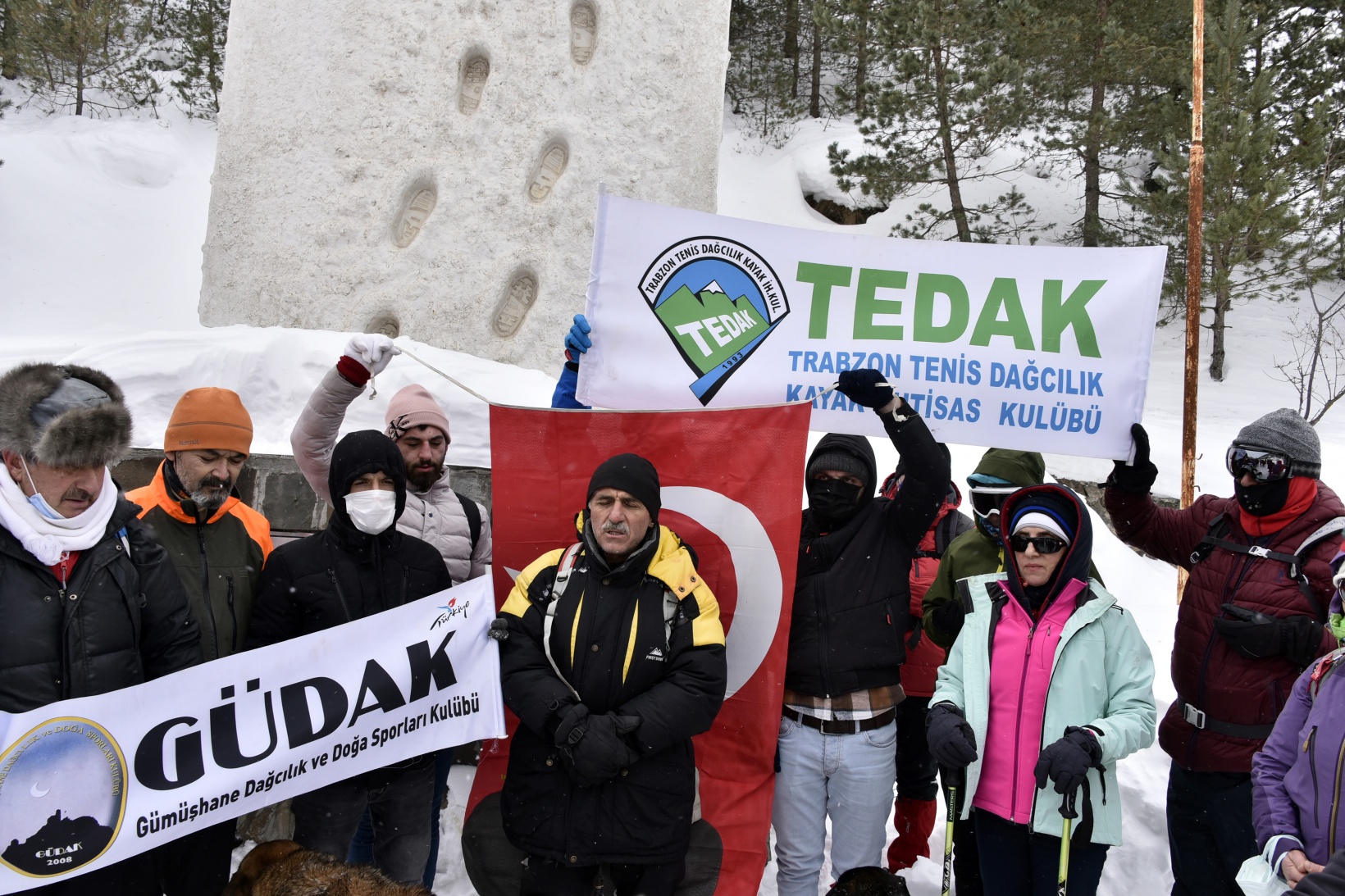 Çığ şehitleri 13.yılında Zigana dağında anıldı 20