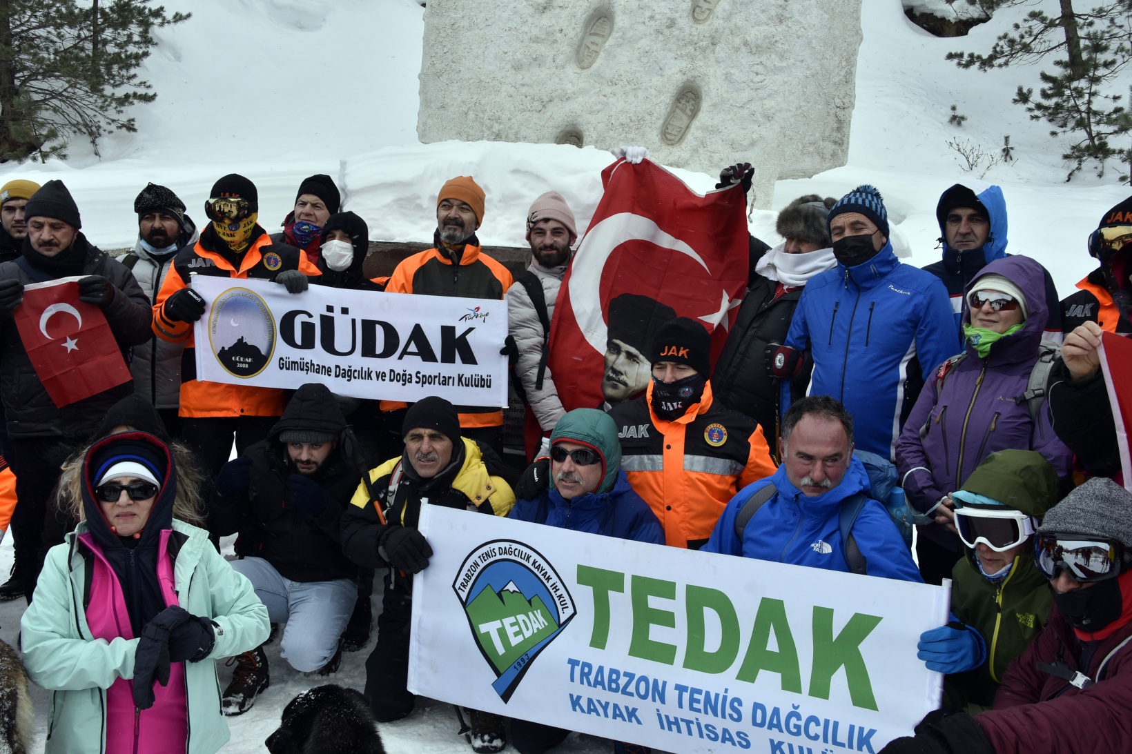 Çığ şehitleri 13.yılında Zigana dağında anıldı 19