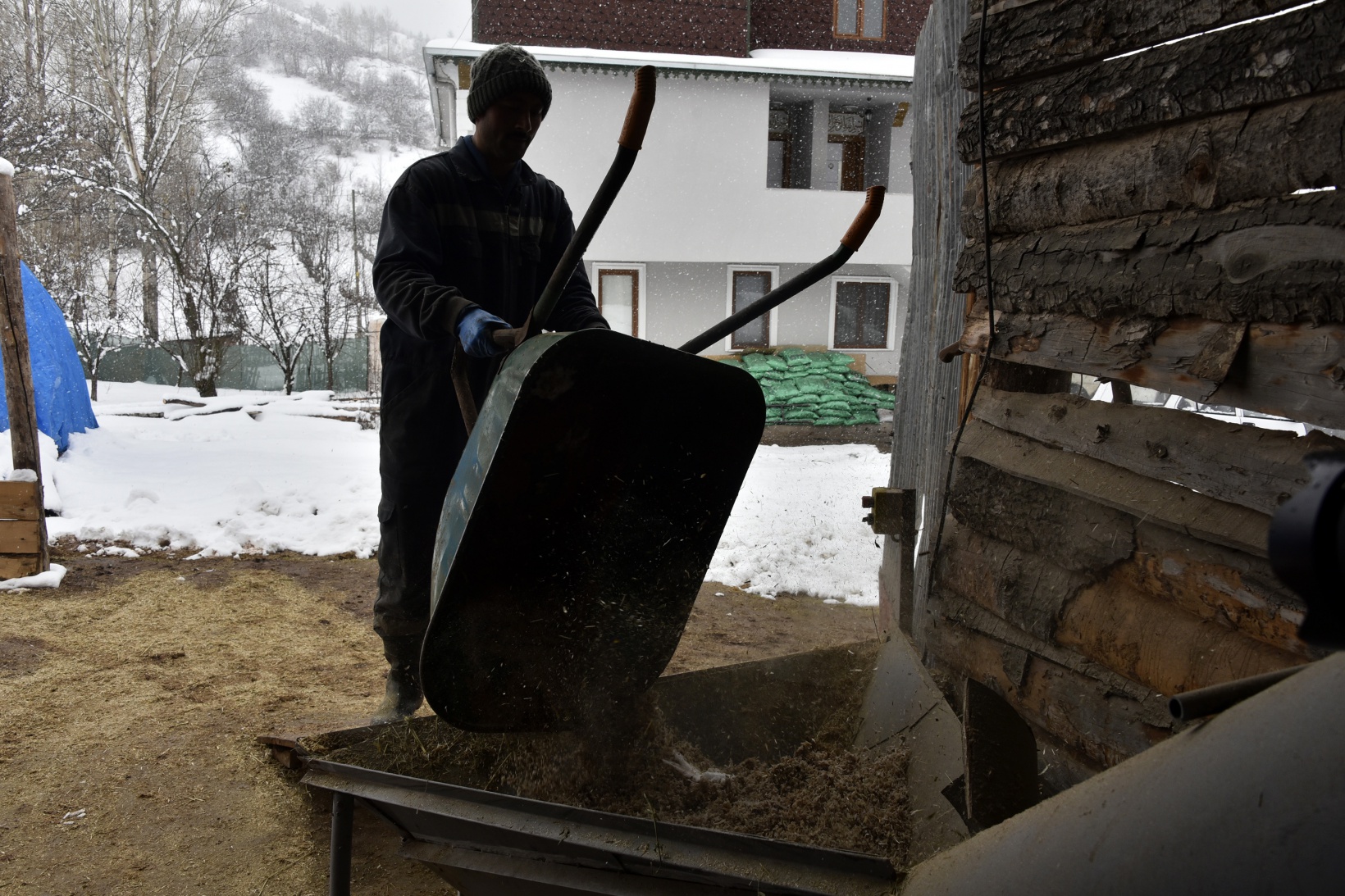 Emekli Vali şoförü ilginç makineler tasarlamaya devam ediyor 12