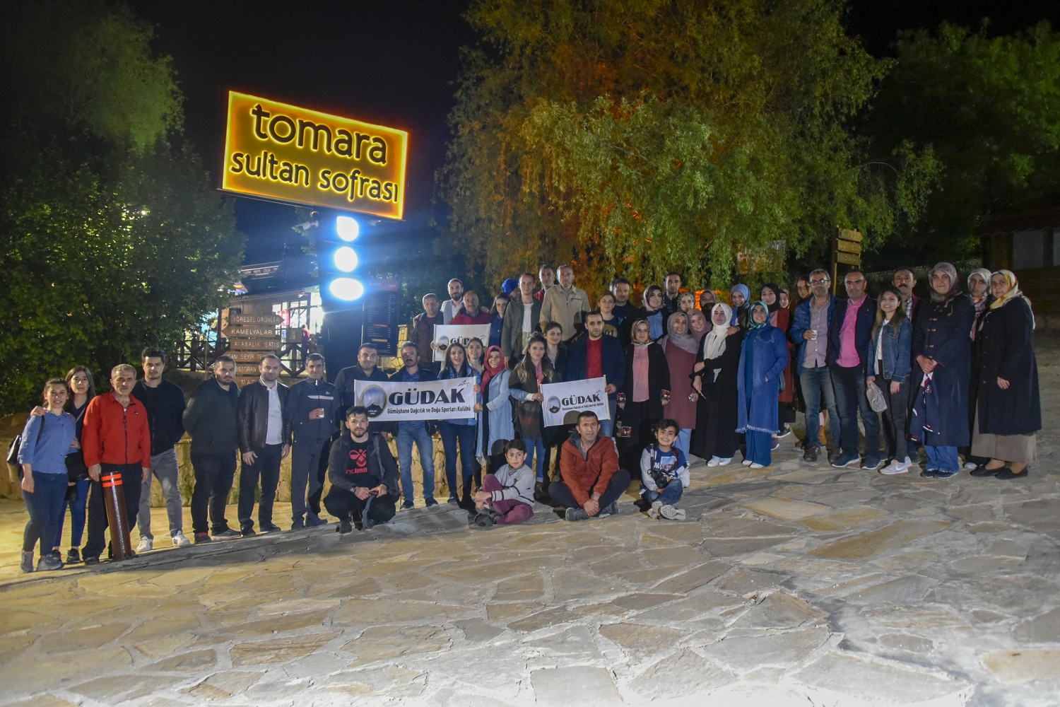 Gümüşhaneli dağcılar 40 gözeli şelalede iftar yaptı 4