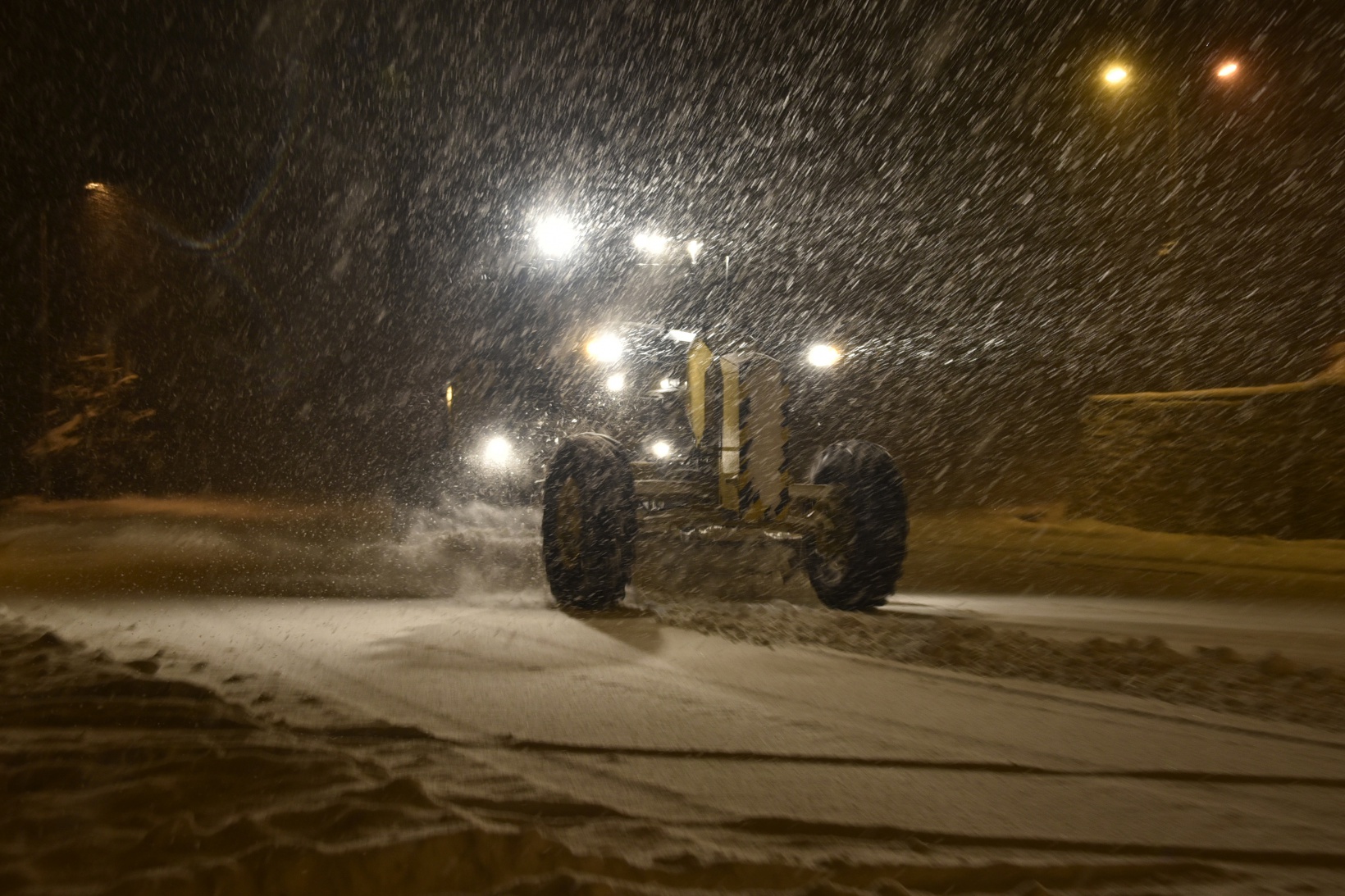 Zigana geçidinde kar yağışı etkili oluyor 2