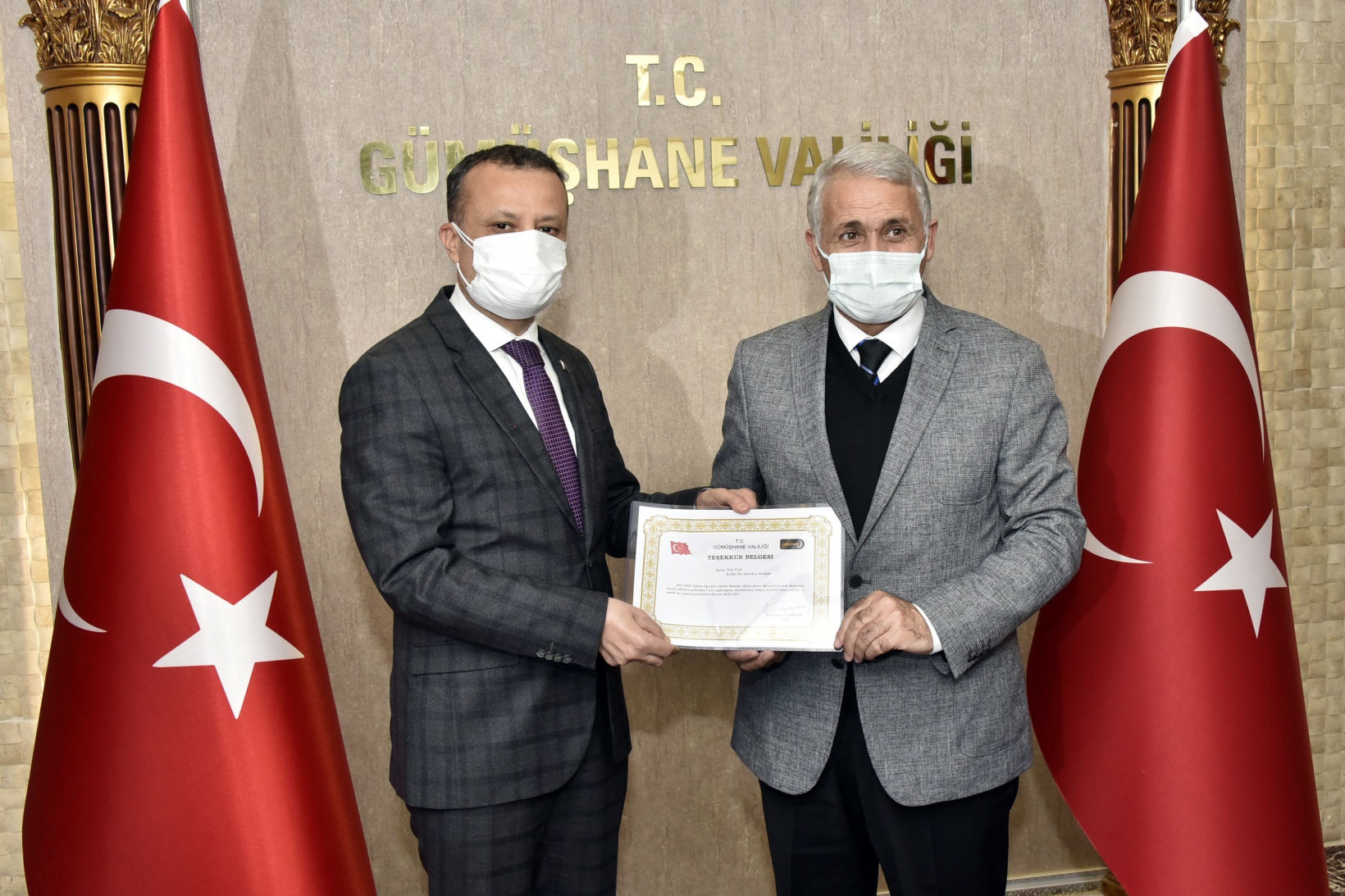 Gümüşhane’de eğitime destek veren başkanlara teşekkür belgesi 7