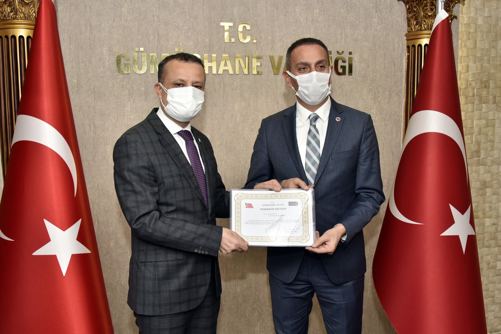 Gümüşhane’de eğitime destek veren başkanlara teşekkür belgesi 6