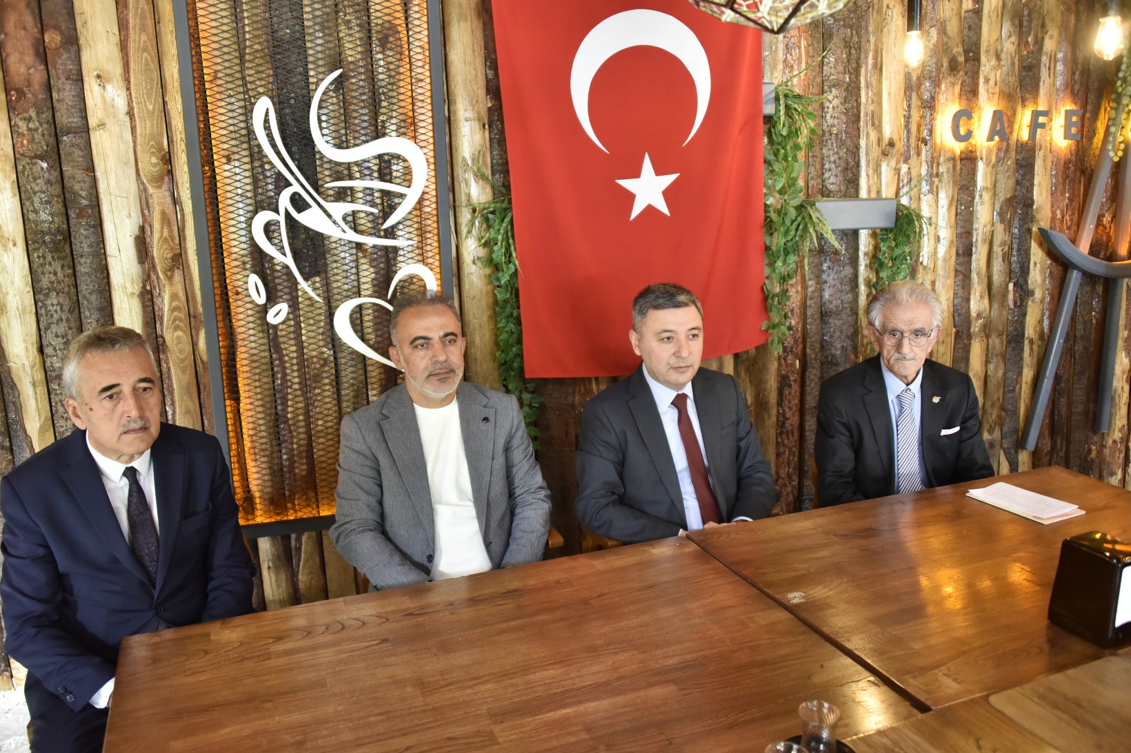 “Genel itibariyle turizme ve madenciliğe odaklanacağız” 9