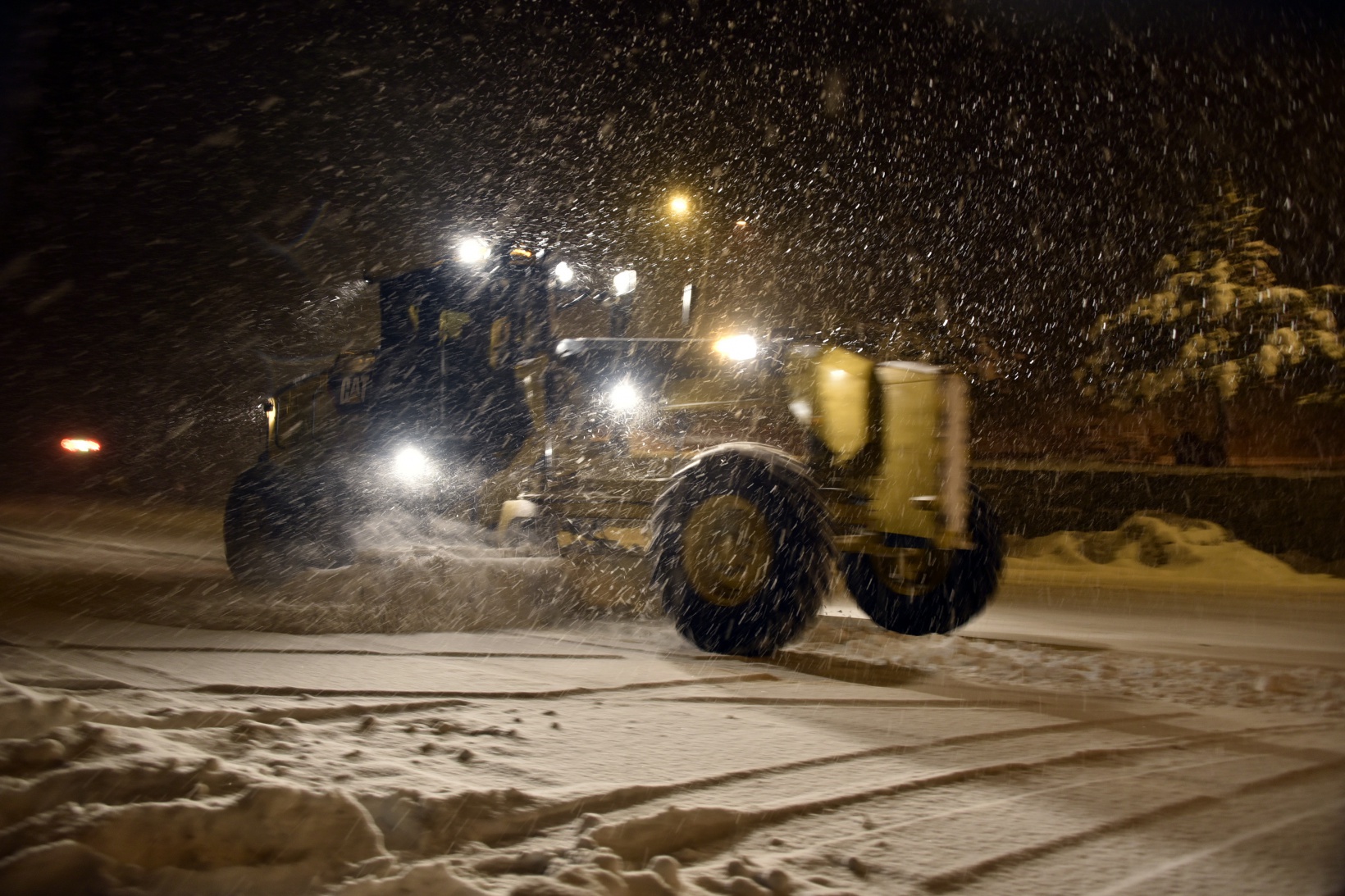 Zigana geçidinde kar yağışı etkili oluyor 6