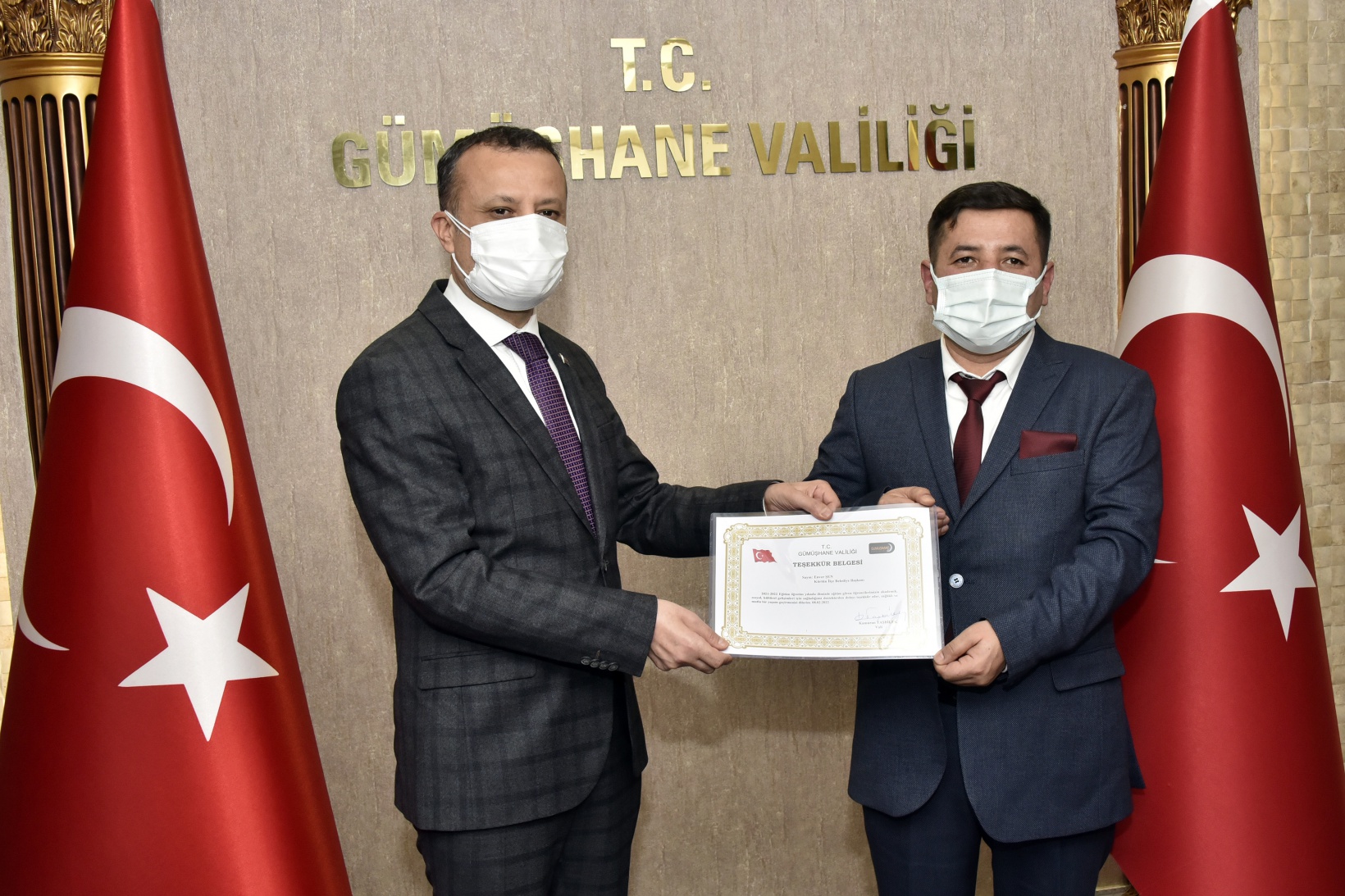 Gümüşhane’de eğitime destek veren başkanlara teşekkür belgesi 5