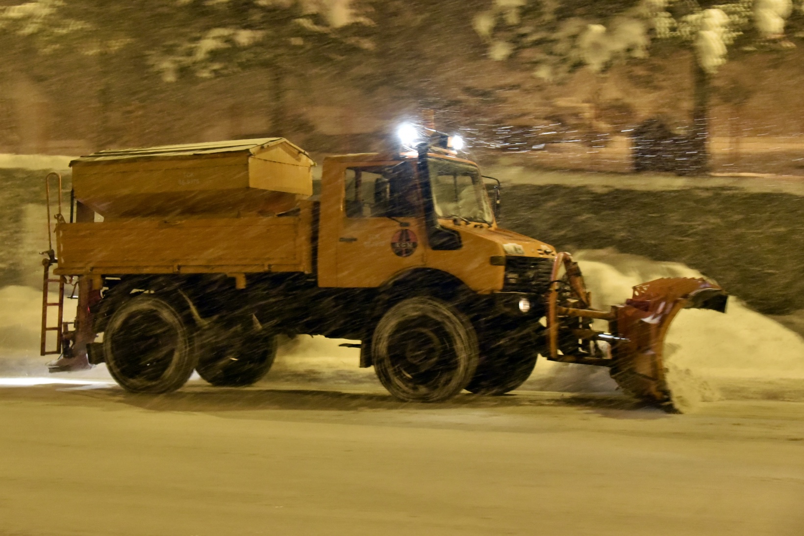 Zigana geçidinde kar yağışı etkili oluyor 4