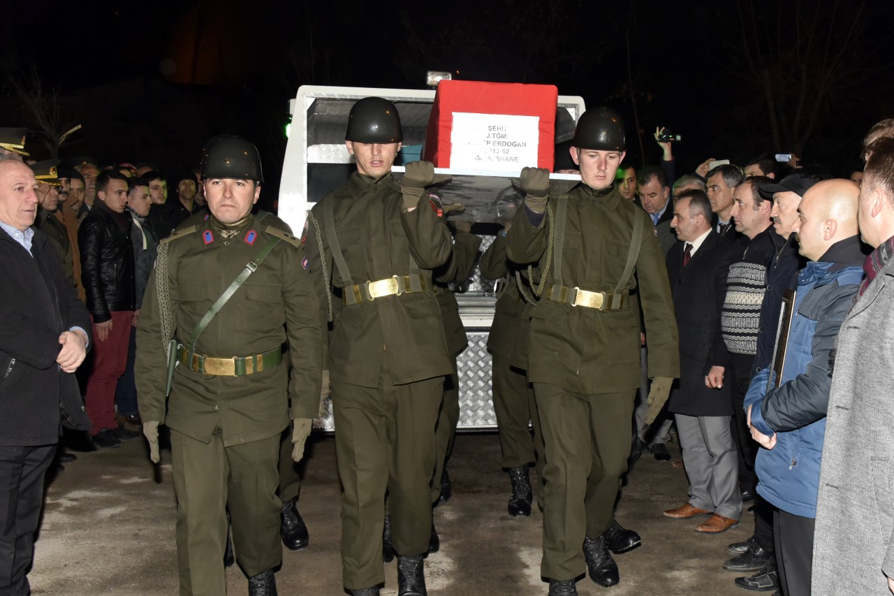 Şehidimiz baba ocağında 7