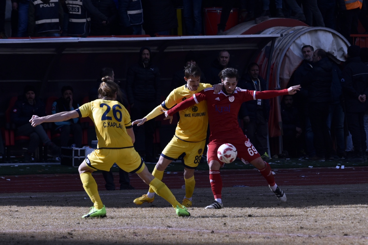 Gümüş Ankara'yı aştı: 2-1 100