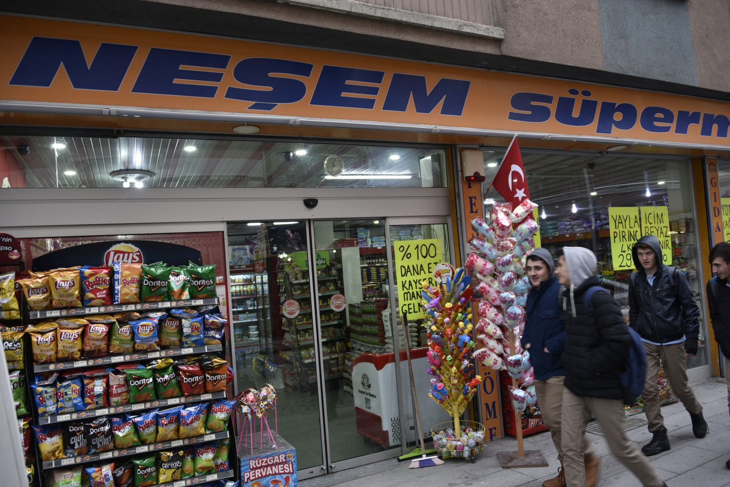 Marketi Gümüşhanelilerin ayağına getirdi   3