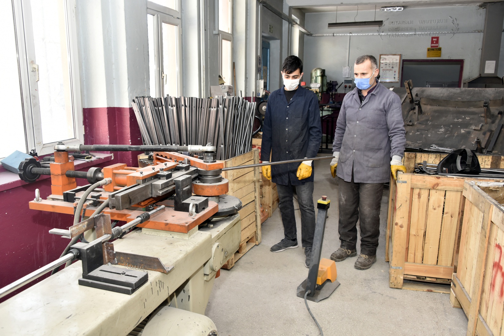 Fabrika gibi okul! 17