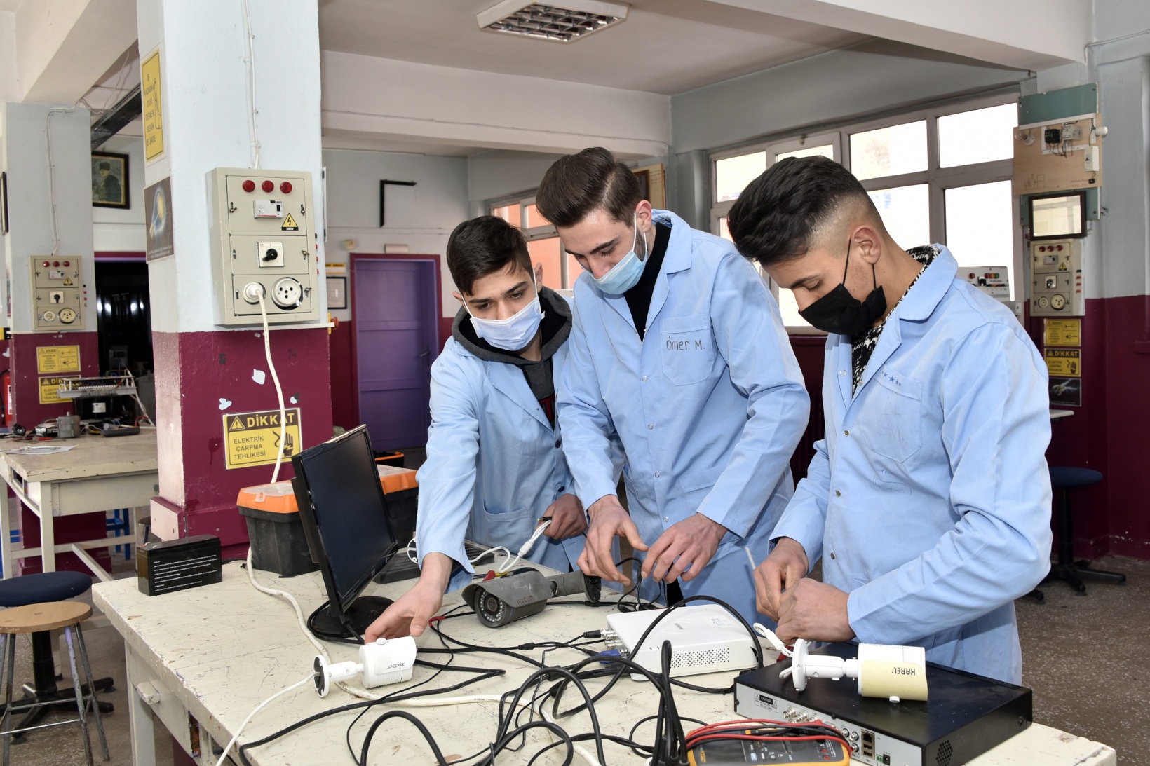 Fabrika gibi okul! 8