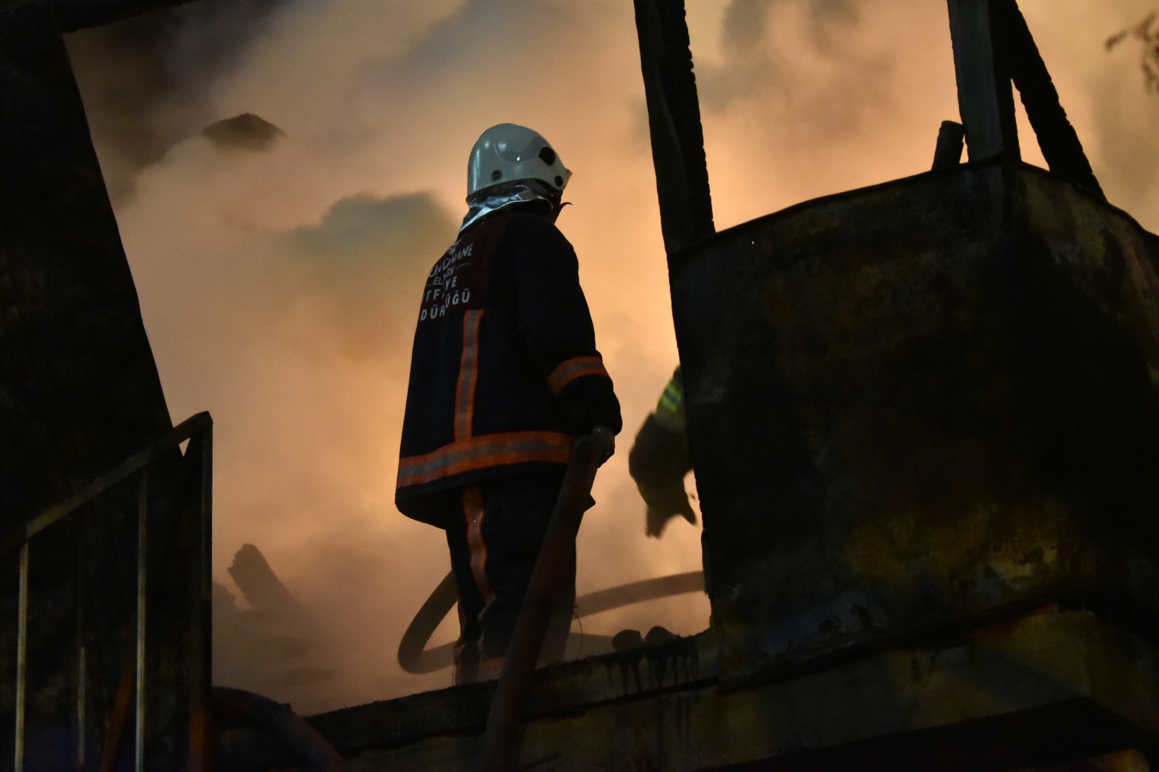 Hacıemin'de korkutan yangın 20