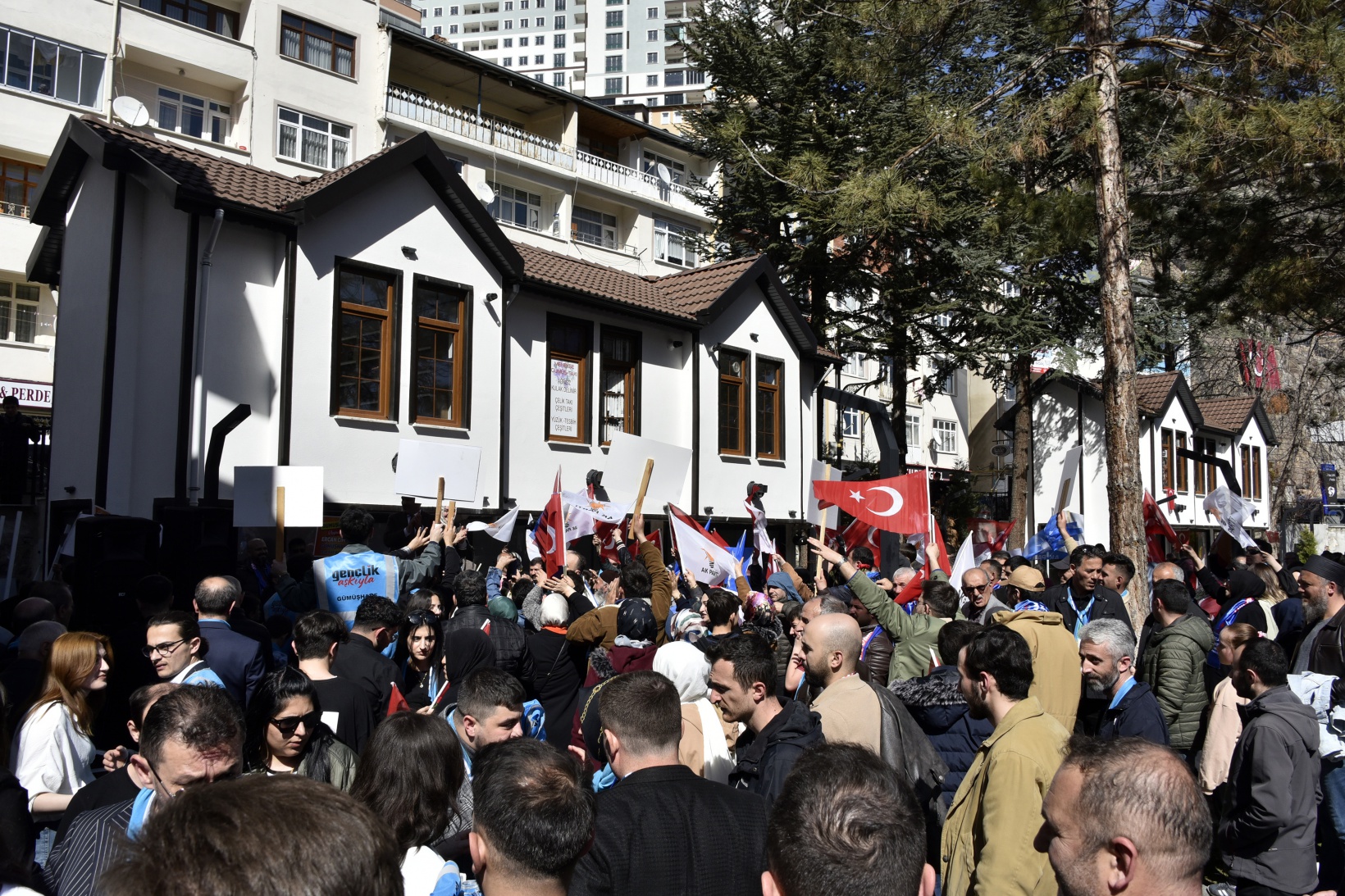 AK Parti'den Büyük Gümüşhane yürüyüşü 22