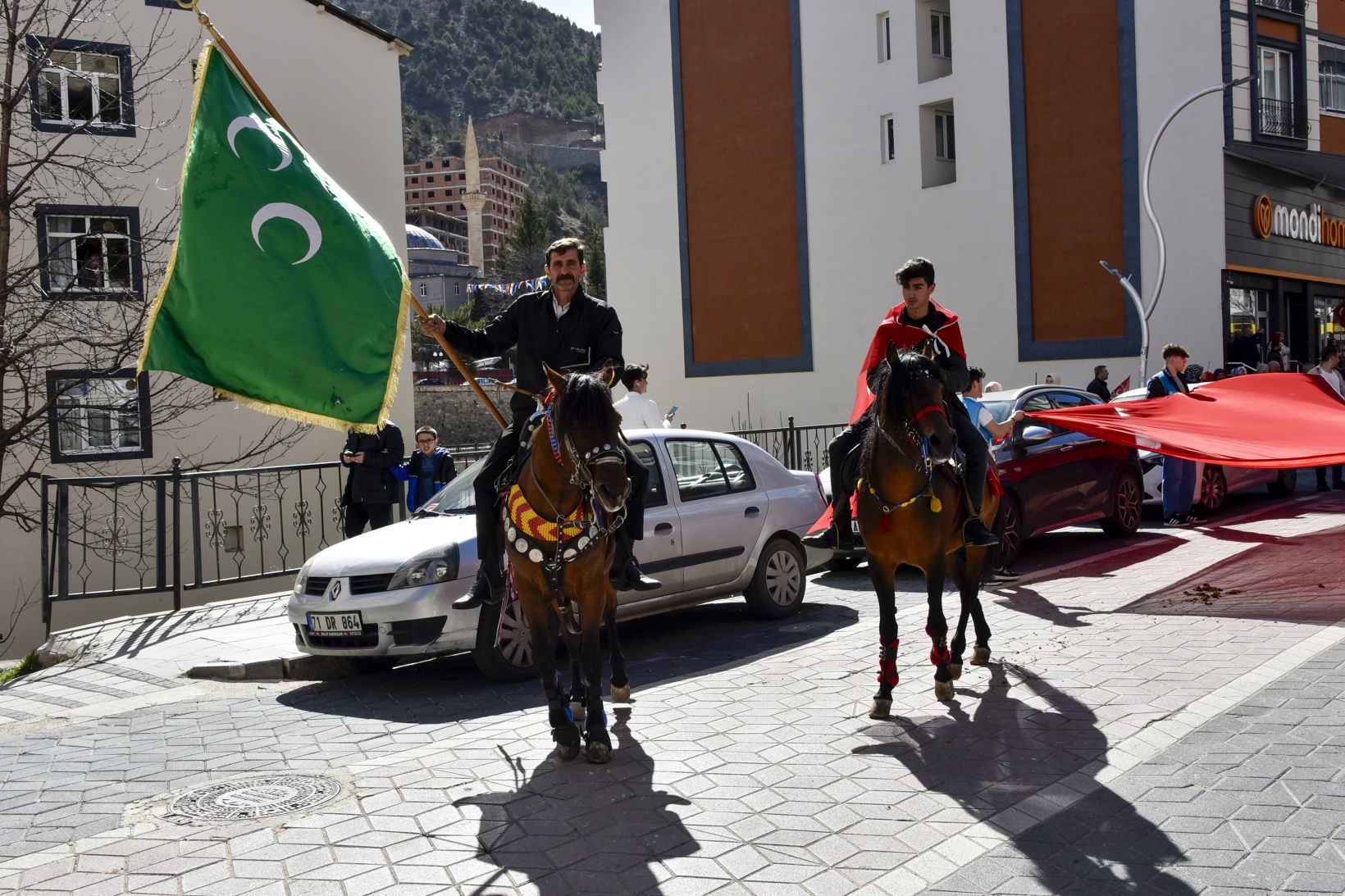 MHP'den Zafer ve Değişim Yürüyüşü 16