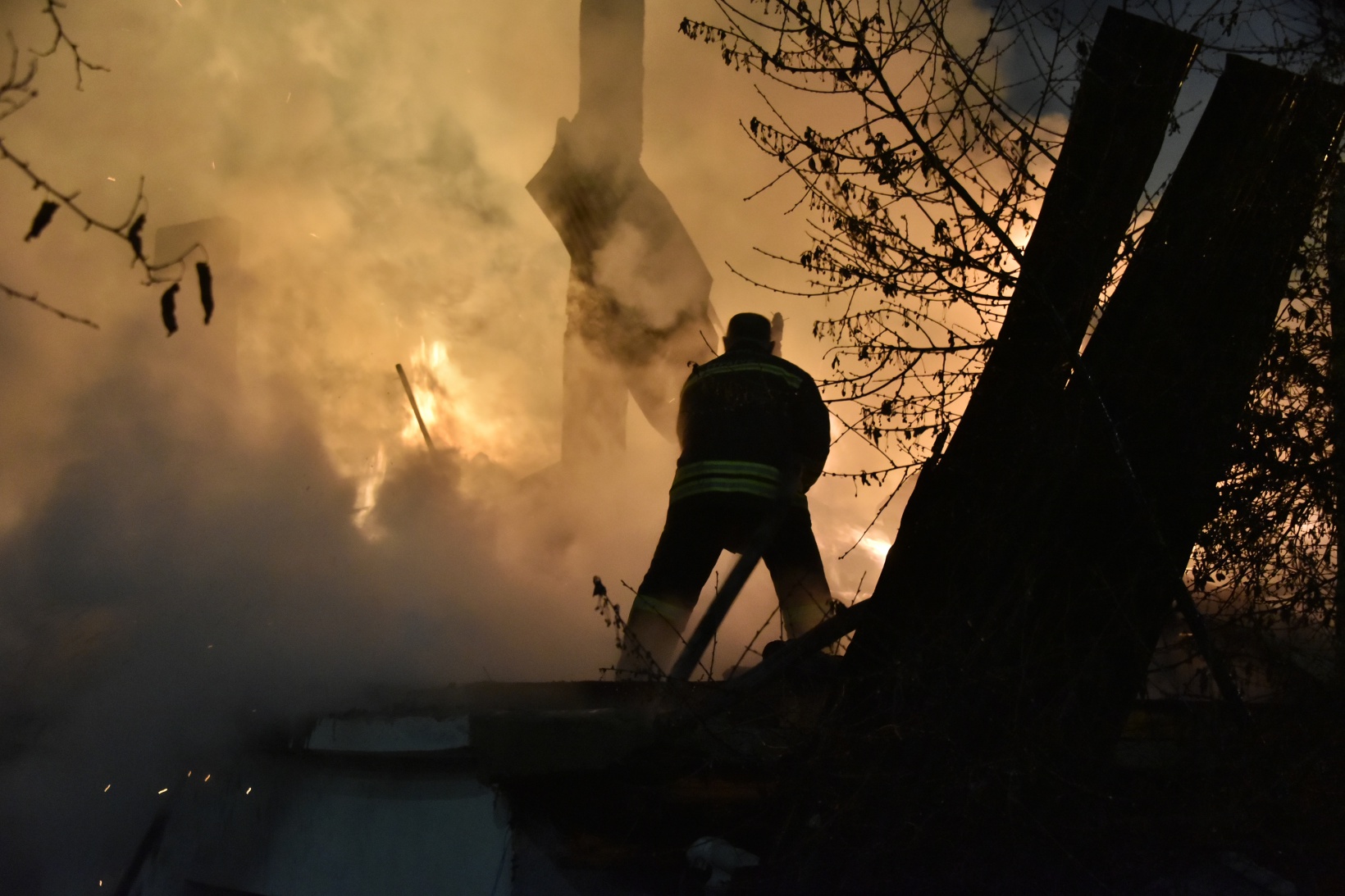 Hacıemin'de korkutan yangın 19