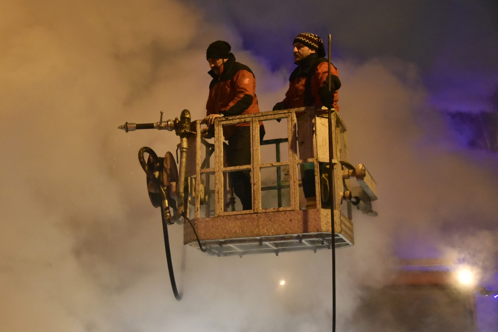 Hacıemin'de korkutan yangın 16