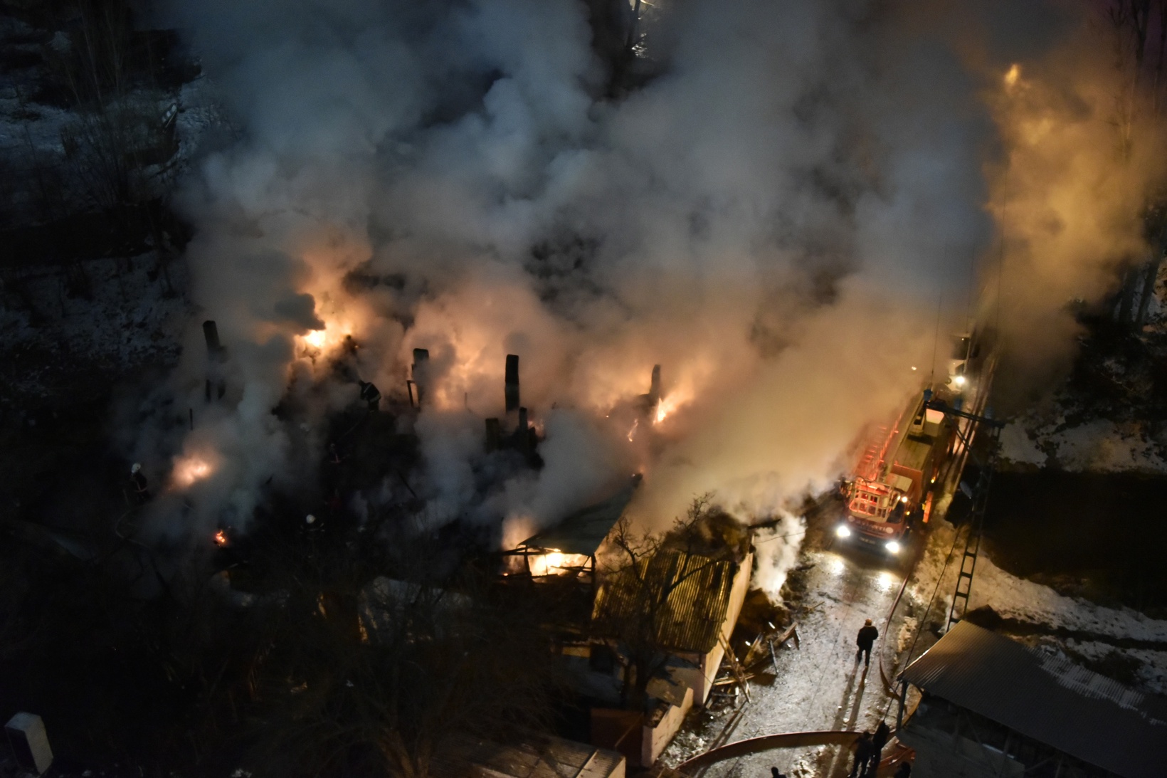 Hacıemin'de korkutan yangın 5