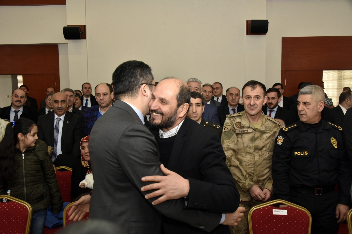 Gümüşhane’de Devlet Övünç Madalyası töreninde gözyaşları sel oldu 5