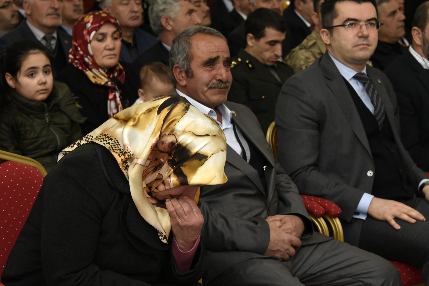 Gümüşhane’de Devlet Övünç Madalyası töreninde gözyaşları sel oldu 15