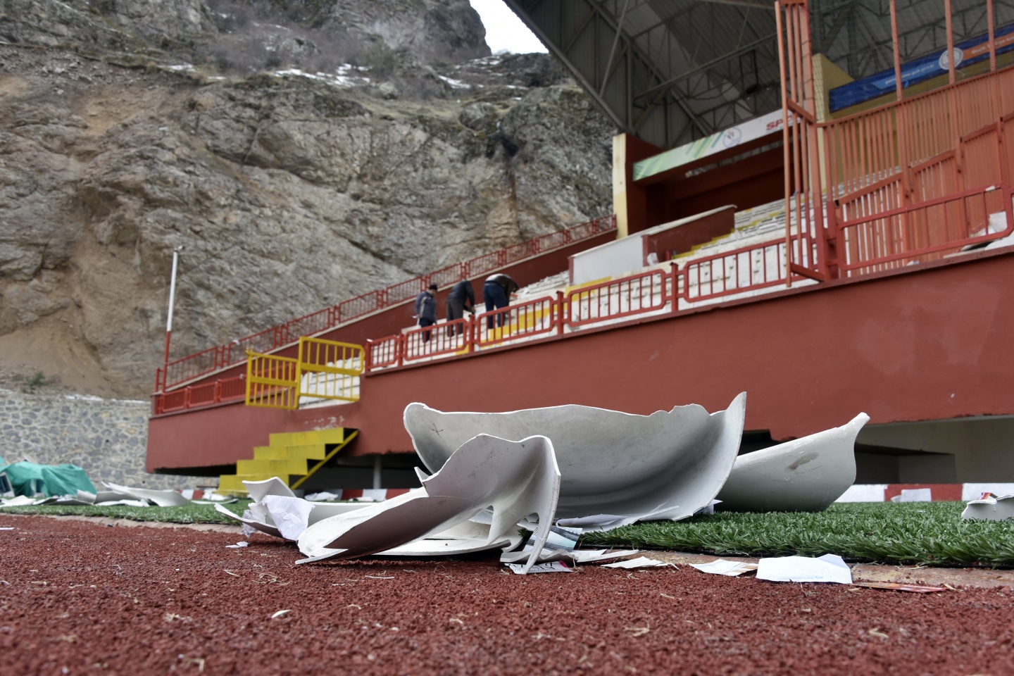 İşte Ankaragücü maçının ardından Yeni Şehir Stadyumunun son hali 7