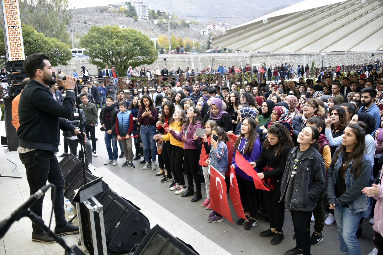 İtalyan ve Bulgar çift 15 yıl önce tanıştıkları Gümüşhane’de 29 Ekim'de nikah kıydı 24