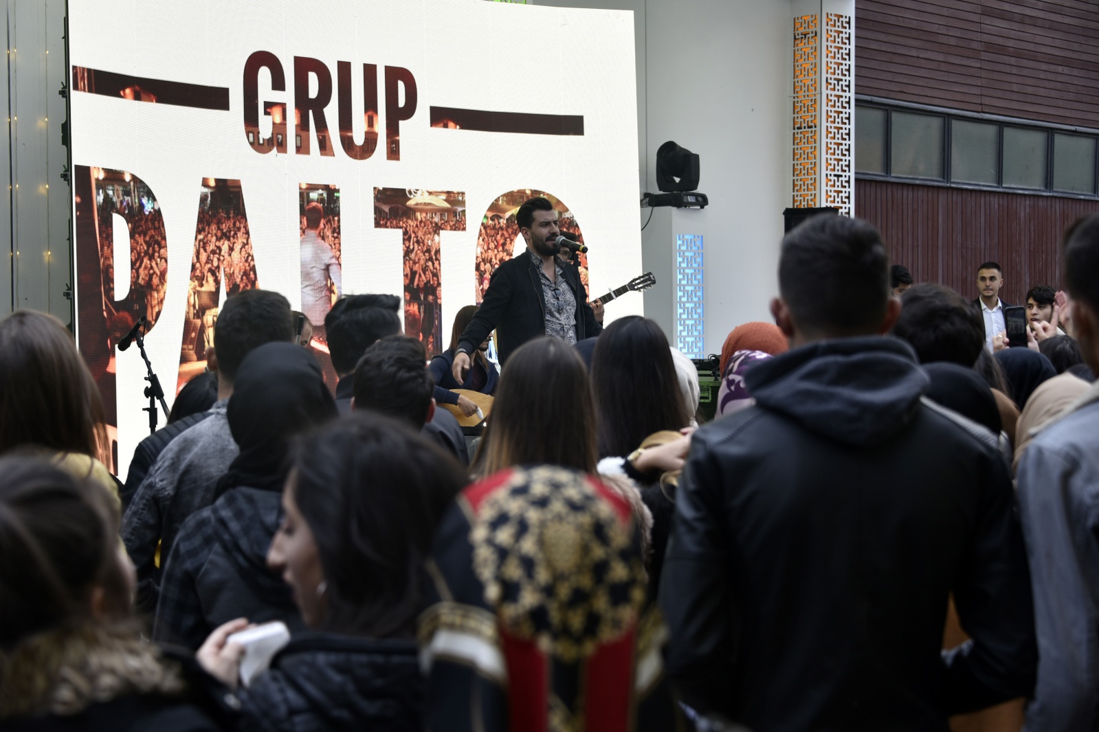 İtalyan ve Bulgar çift 15 yıl önce tanıştıkları Gümüşhane’de 29 Ekim'de nikah kıydı 6