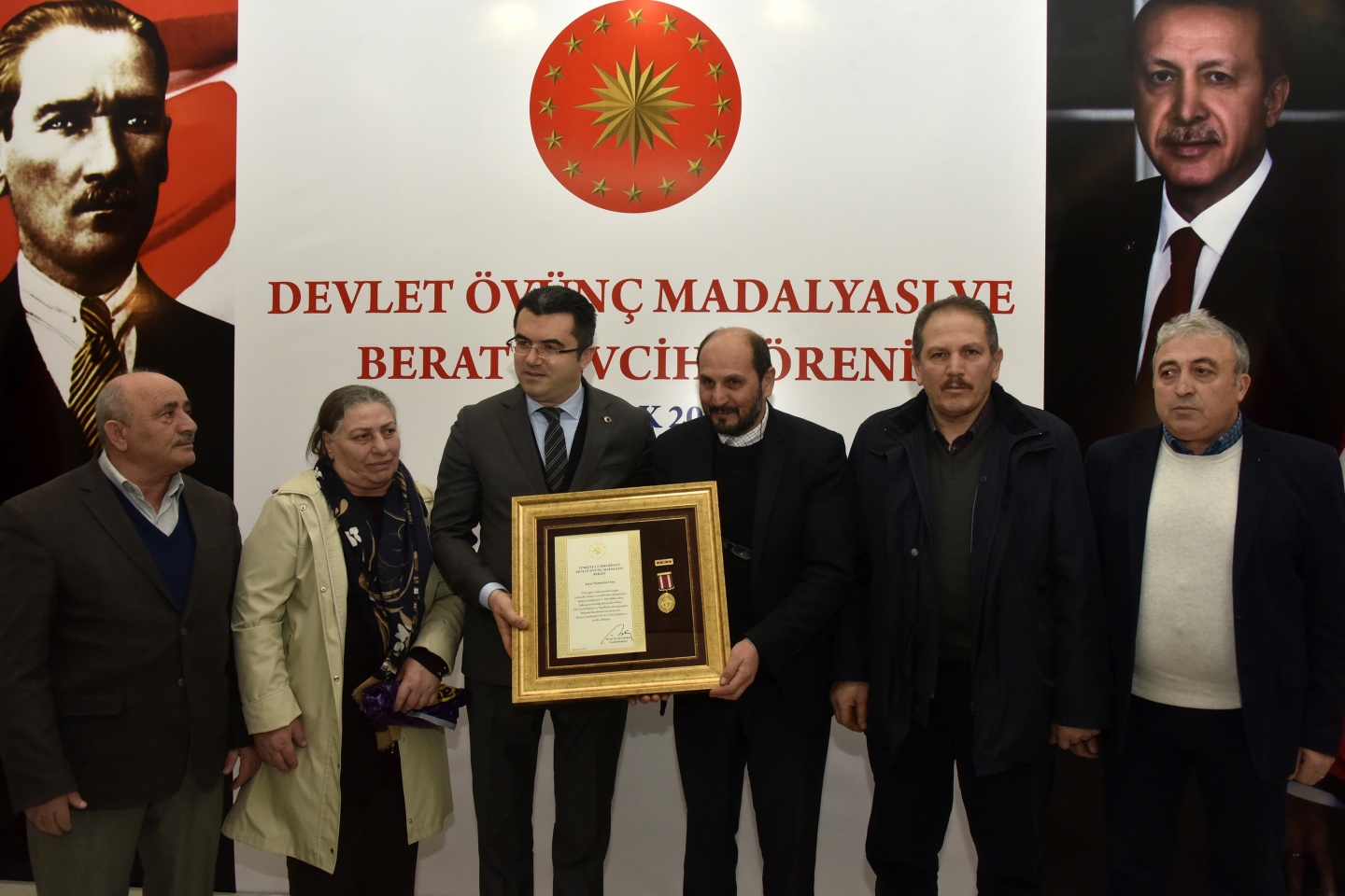 Gümüşhane’de Devlet Övünç Madalyası töreninde gözyaşları sel oldu 24