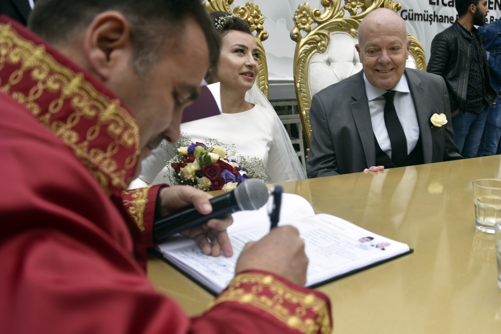 İtalyan ve Bulgar çift 15 yıl önce tanıştıkları Gümüşhane’de 29 Ekim'de nikah kıydı 2