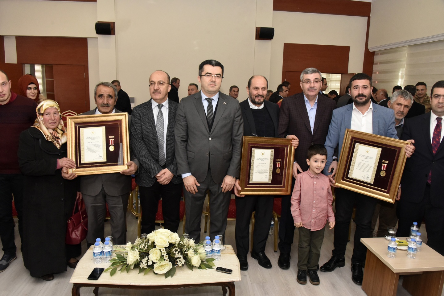 Gümüşhane’de Devlet Övünç Madalyası töreninde gözyaşları sel oldu 34