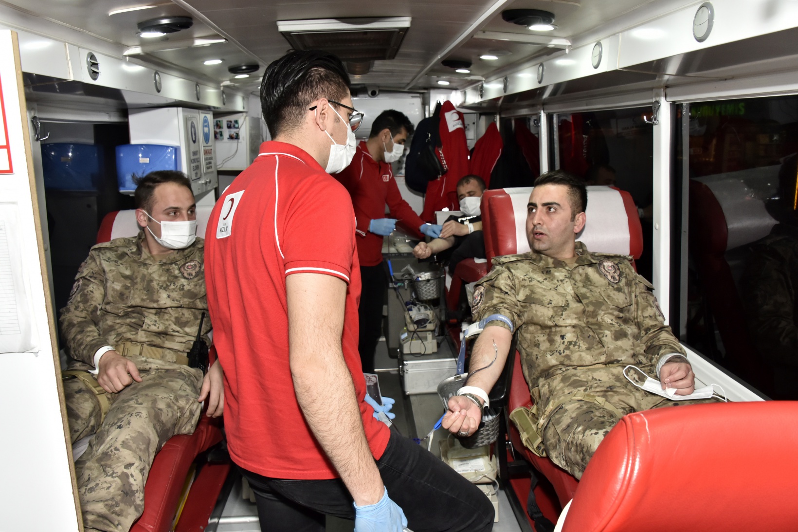 Vatan için can verenler bu kez kan verdi 3