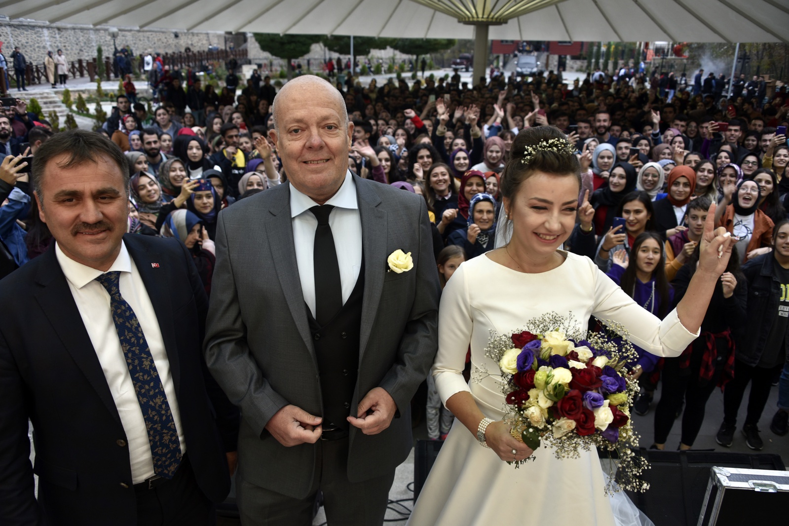 İtalyan ve Bulgar çift 15 yıl önce tanıştıkları Gümüşhane’de 29 Ekim'de nikah kıydı 35