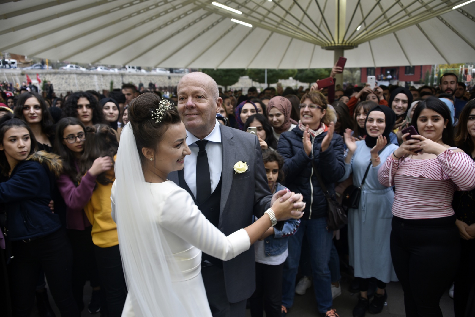 İtalyan ve Bulgar çift 15 yıl önce tanıştıkları Gümüşhane’de 29 Ekim'de nikah kıydı 36