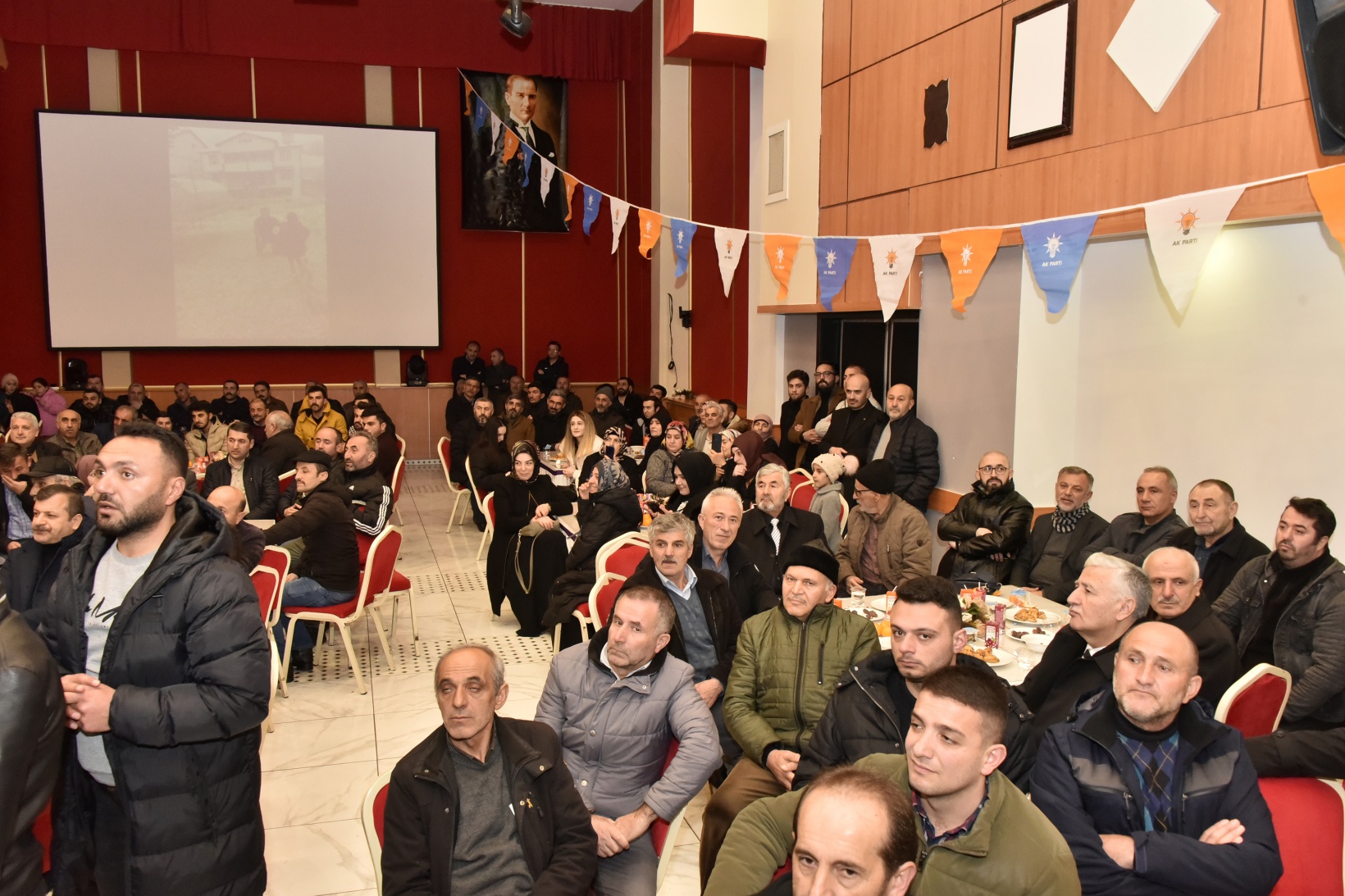 AK Parti İl Başkanı Av.Celalettin Köse aday adaylığı için istifa etti 6