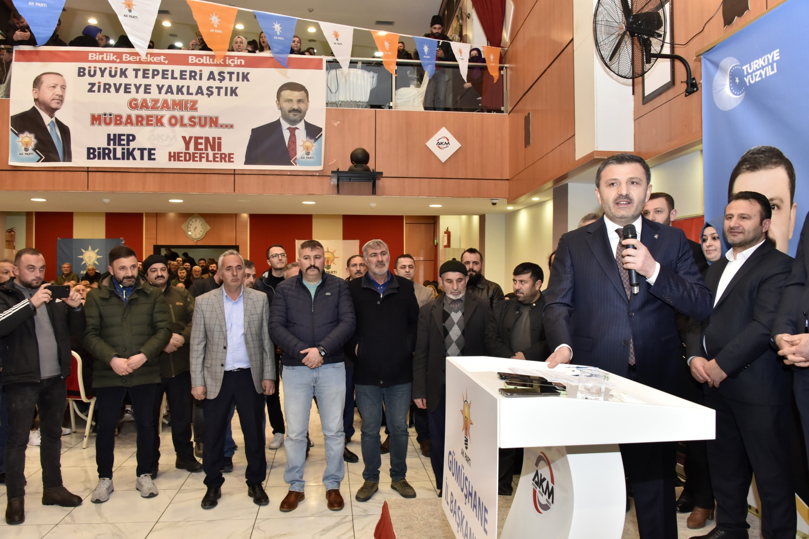 AK Parti İl Başkanı Av.Celalettin Köse aday adaylığı için istifa etti 12