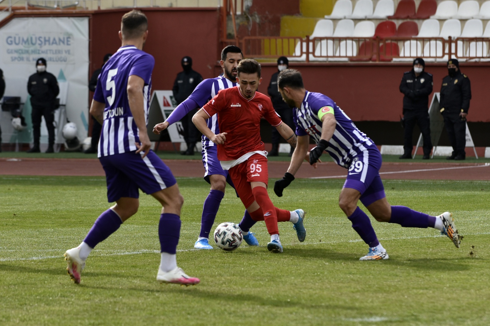 Gümüş kötü başladı: 1-3 22