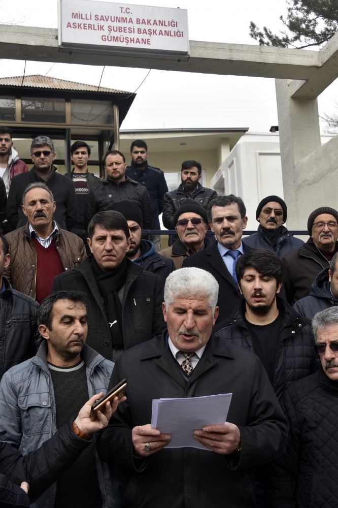 MHP ve Ülkü Ocakları mensupları Gümüşhane’de gönüllü askerlik başvurusu yaptı 21