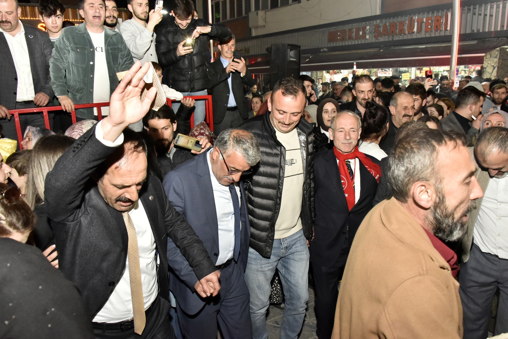 Başer: Gümüşhane’de yeni bir sayfa açıldı 16