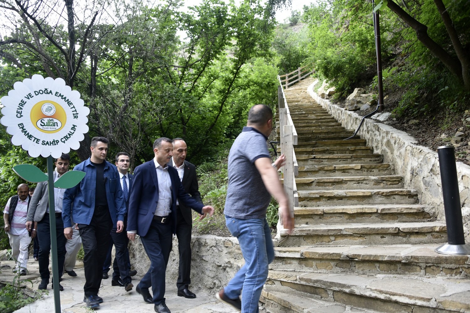 Vali Taşbilek: Tomara Şelalesi bir tabiat harikası 10