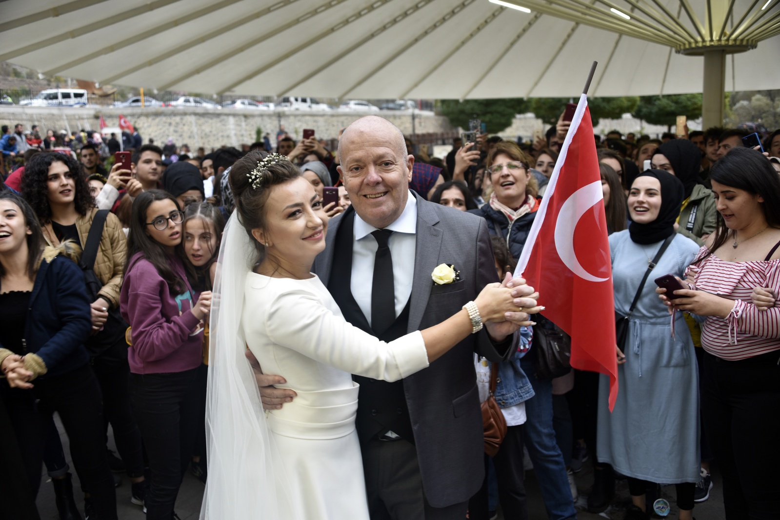 İtalyan ve Bulgar çift 15 yıl önce tanıştıkları Gümüşhane’de 29 Ekim'de nikah kıydı 26