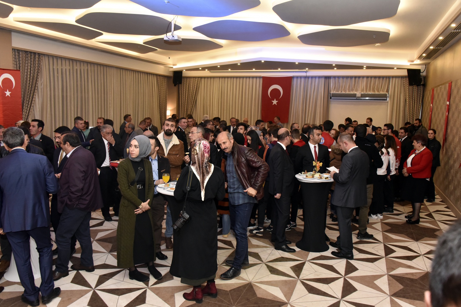 Vali Taşbilek’ten kabul töreni 27