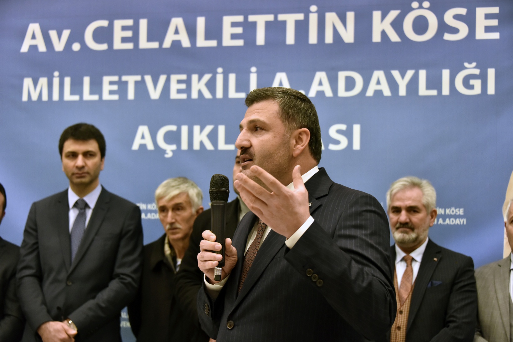 AK Parti İl Başkanı Av.Celalettin Köse aday adaylığı için istifa etti 25