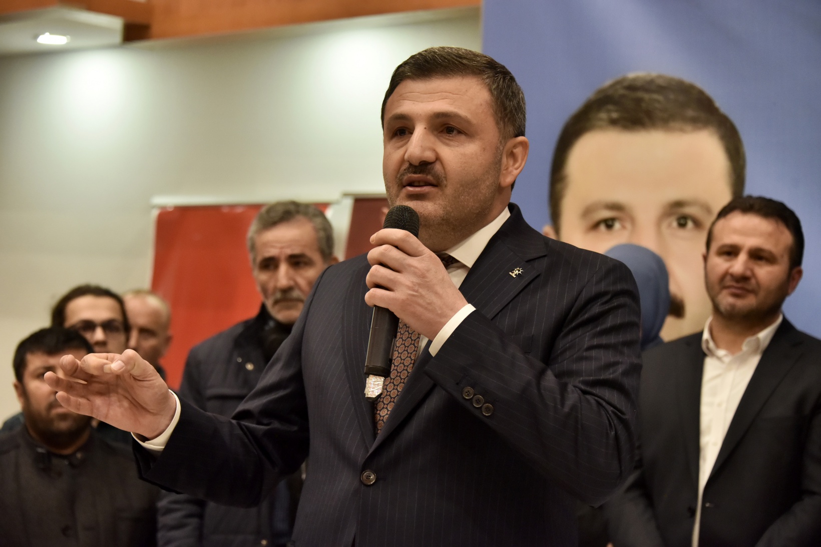 AK Parti İl Başkanı Av.Celalettin Köse aday adaylığı için istifa etti 26