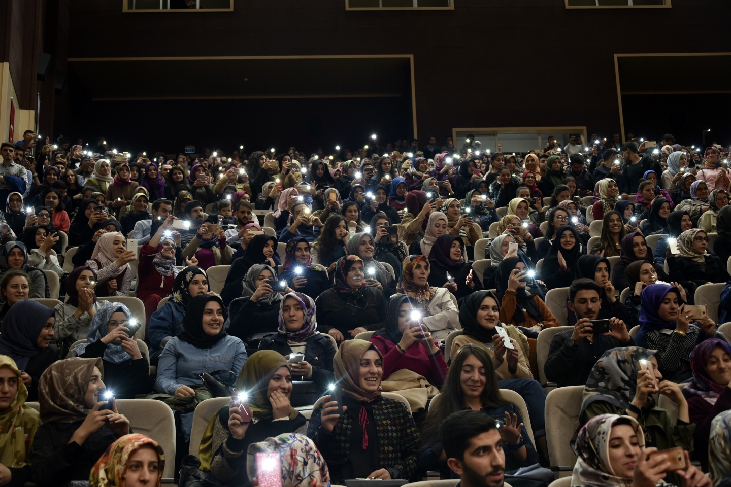 İlahiyatçı Nihat Hatipoğlu’dan hadis vurgusu 13