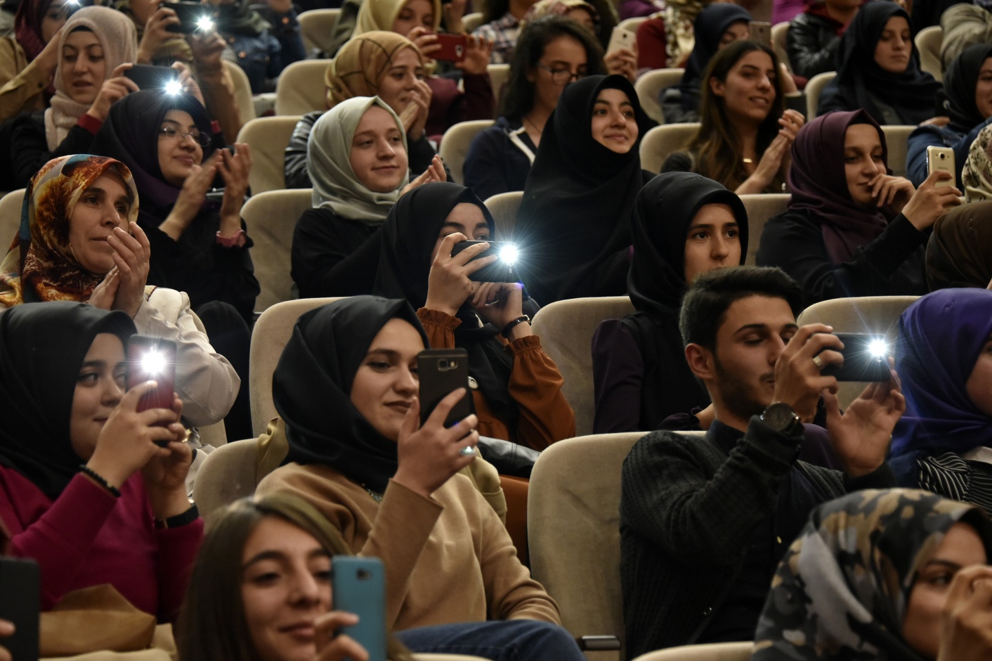 İlahiyatçı Nihat Hatipoğlu’dan hadis vurgusu 18