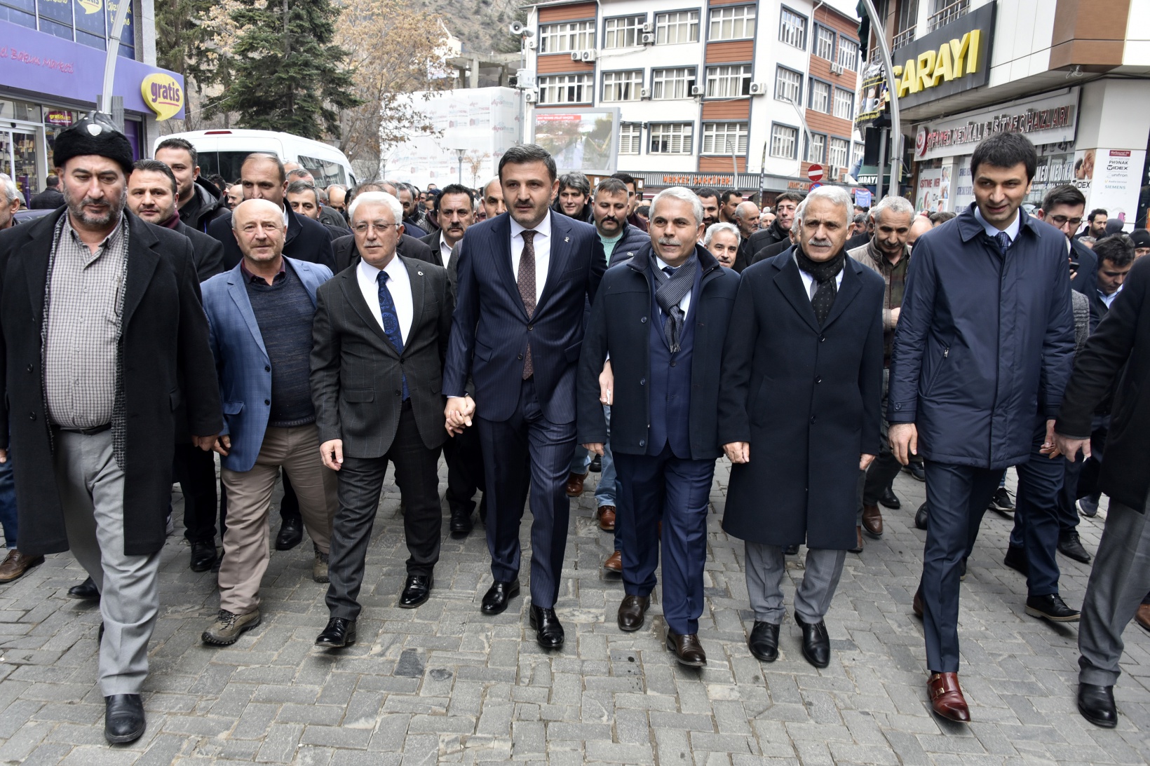 AK Parti İl Başkanı Av.Celalettin Köse aday adaylığı için istifa etti 2